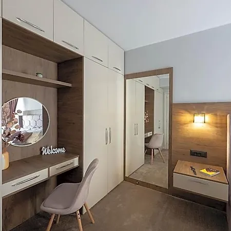 Hotel L&c By Zora Apartament,pe Plaja 3*